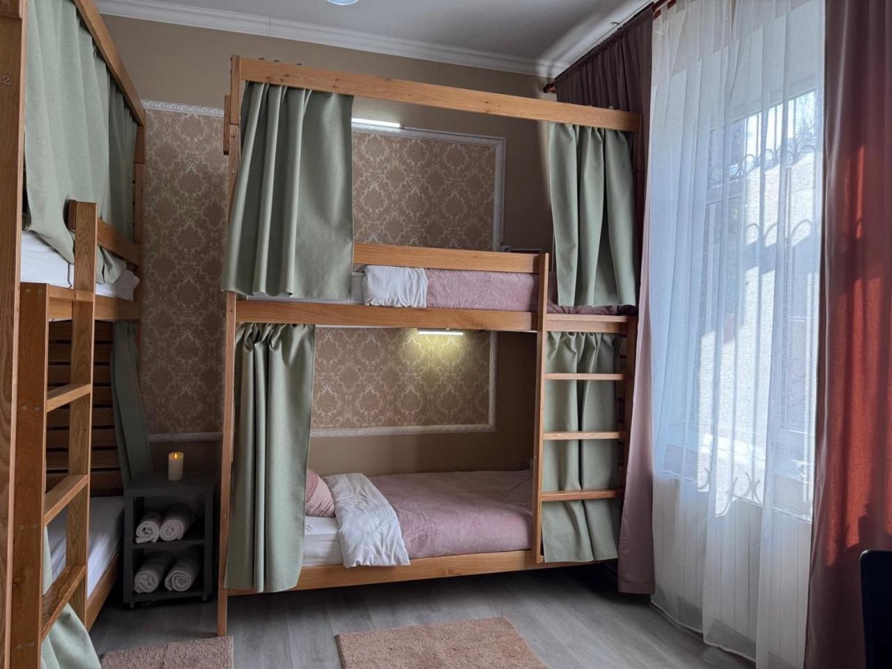 Buddha Hostel Bodoni Kişinev Dış mekan fotoğraf